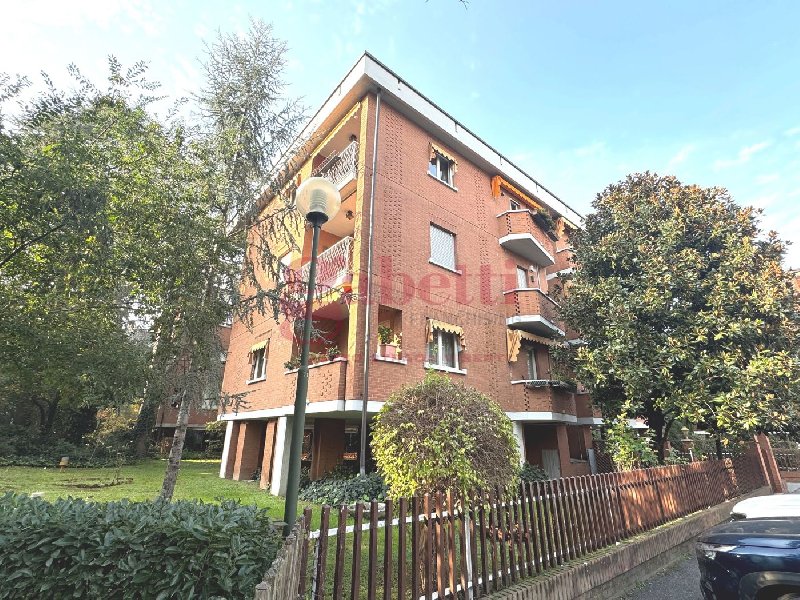 https://www.gabettisantaritapozzostrada.it/Appartamento vendita Torino Via Servais, € 265.000, 2 camere, 115 mq, Primo piano
